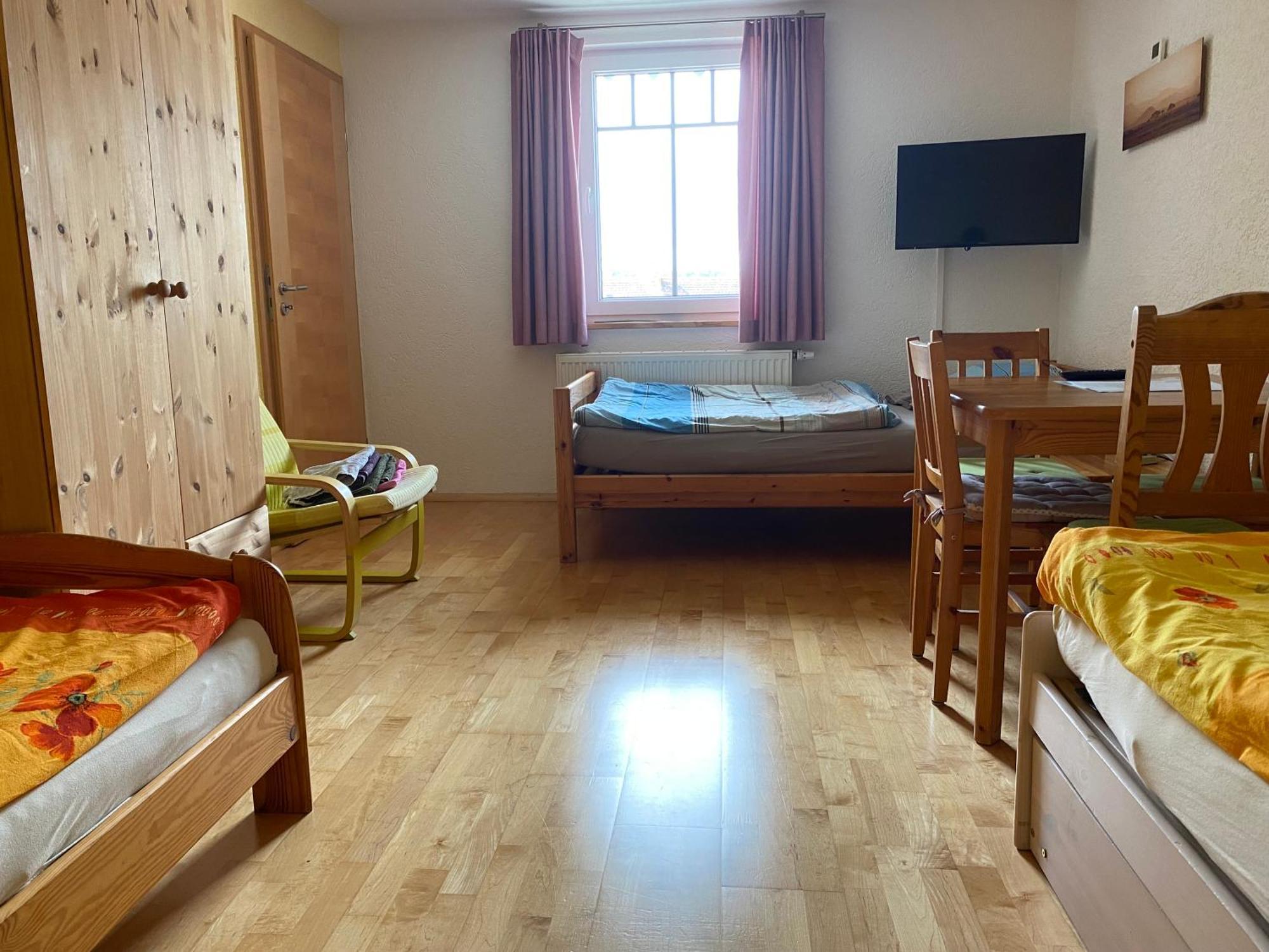 Ferienzimmer Oelhaf Zimmer In Gelb Self Check-In Mit Key-Tresore Wilhelmsdorf  ภายนอก รูปภาพ